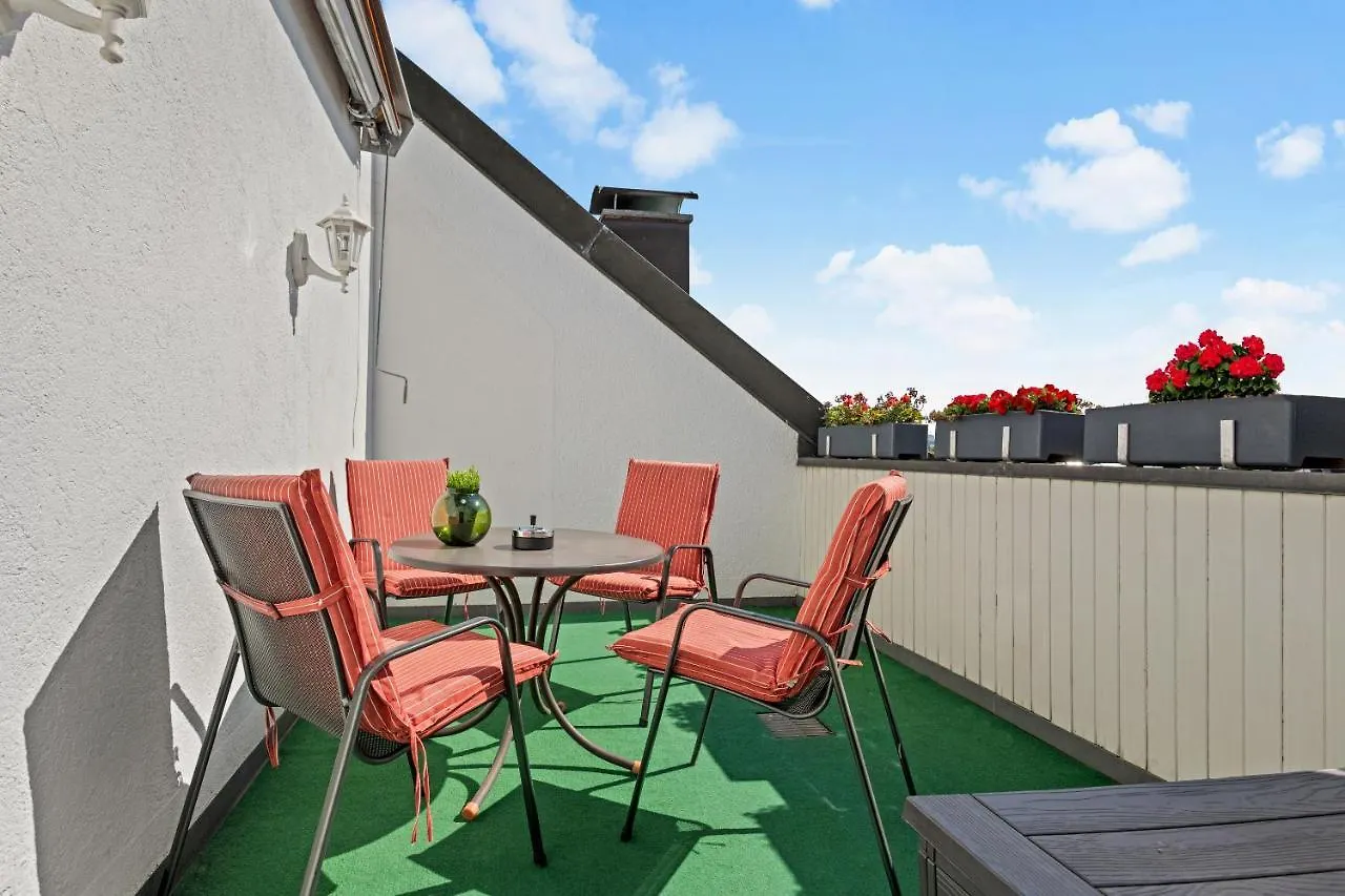 Stilvolle Wohnung: Private Dachterrasse - Zentral Augsburg 0*,